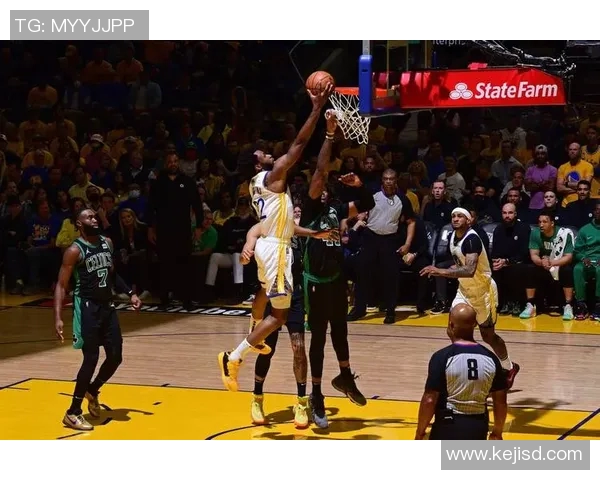 绝妙战术！ “维金斯扣篮绝杀”词条一度来到热搜第5位